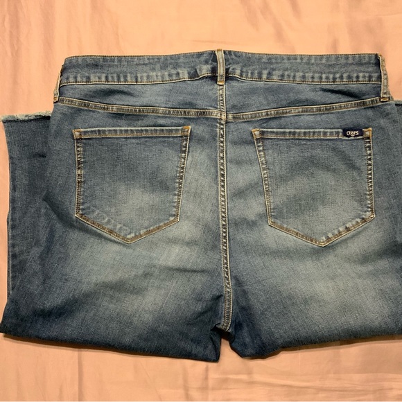 Chaps Mid Rise Capri - Picture 3 of 4